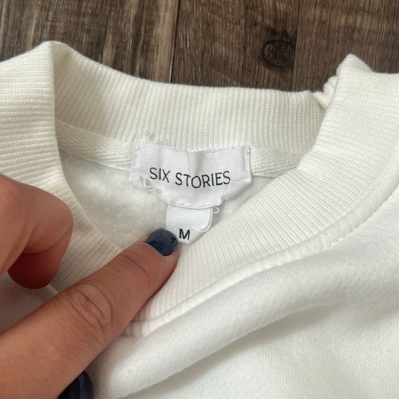 Six stories bride sweatshirt - Picture 2 of 9